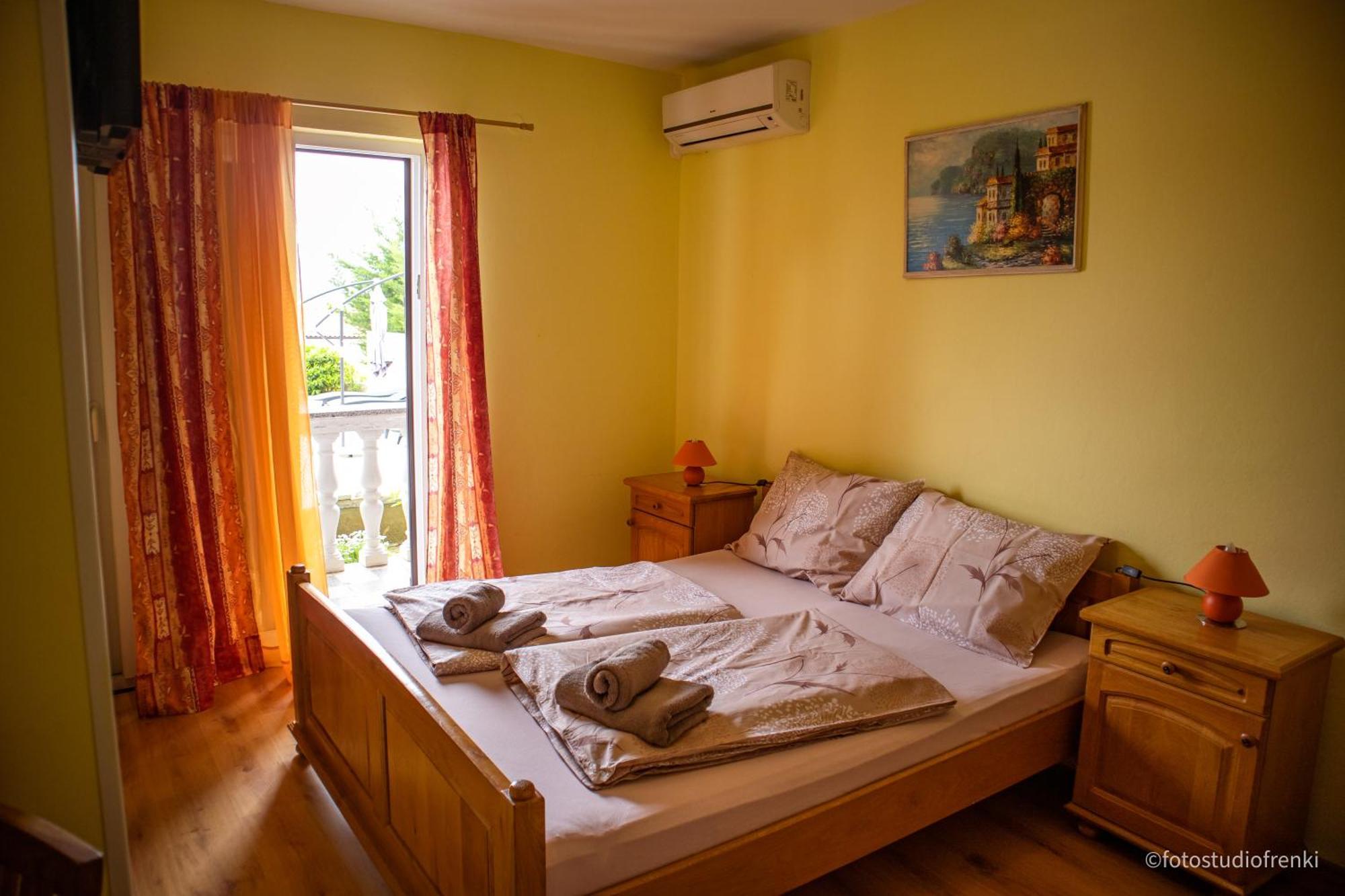 Guesthouse Marija Lopar Bagian luar foto