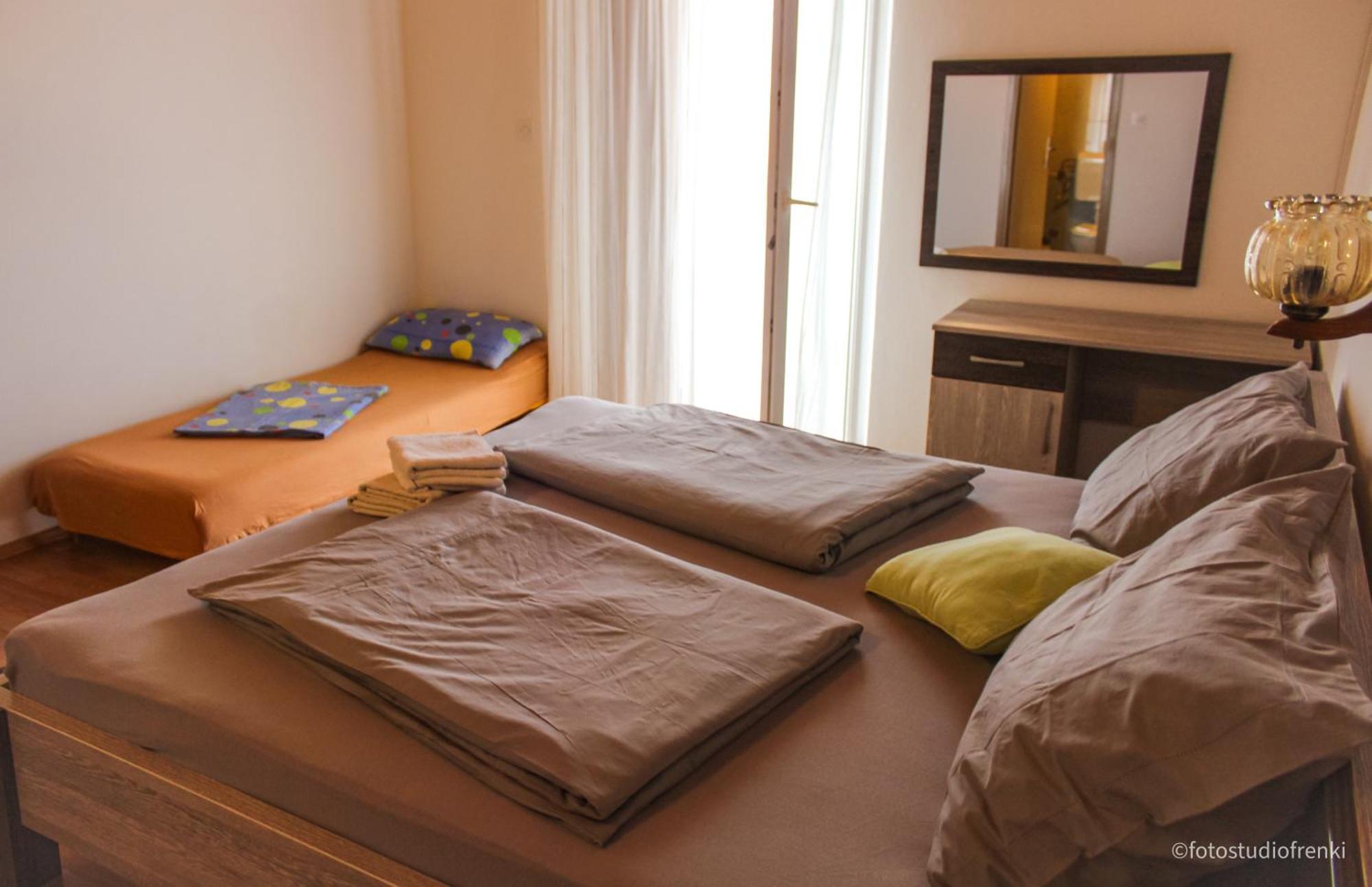 Guesthouse Marija Lopar Bagian luar foto