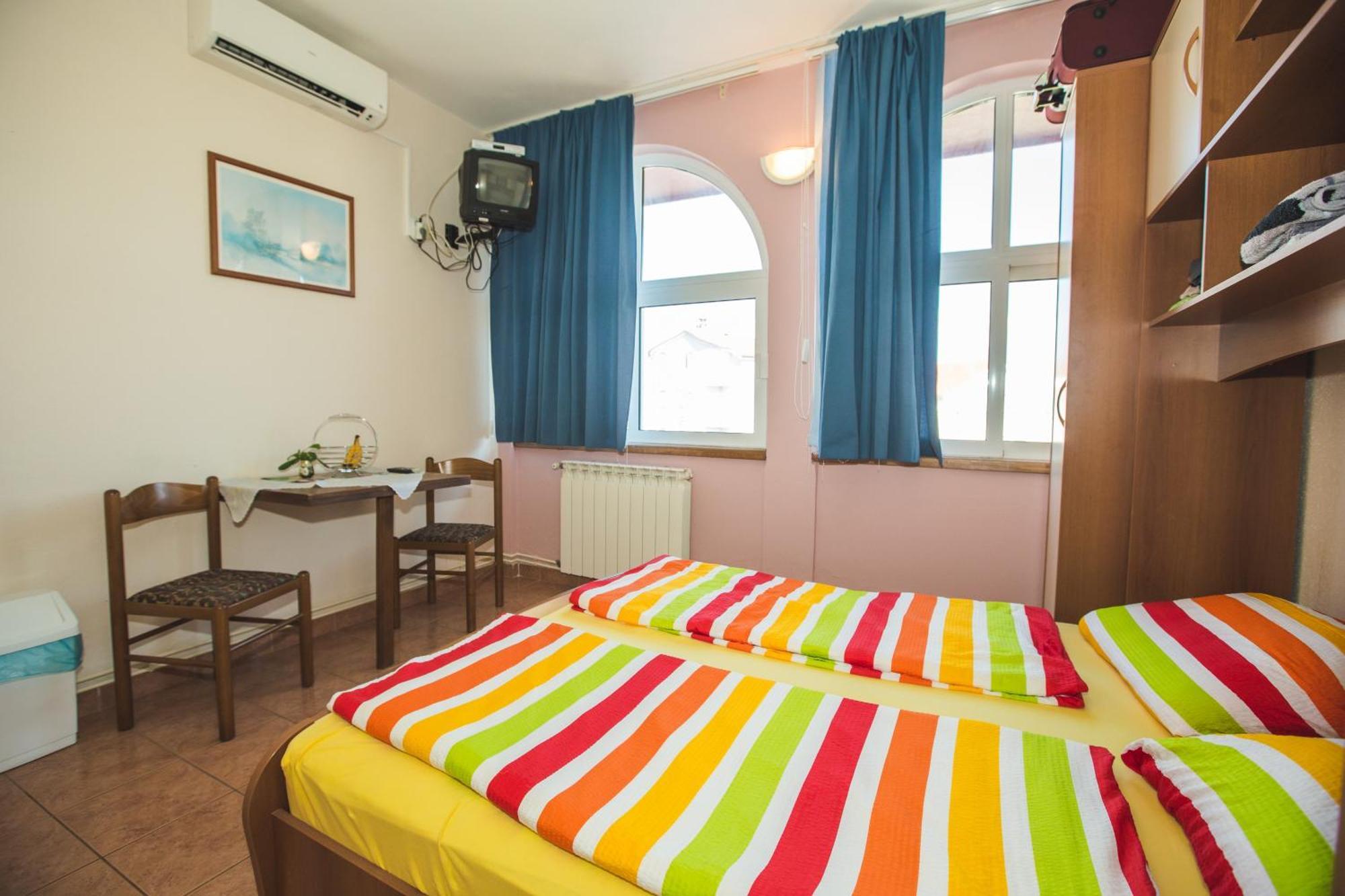 Guesthouse Marija Lopar Bagian luar foto